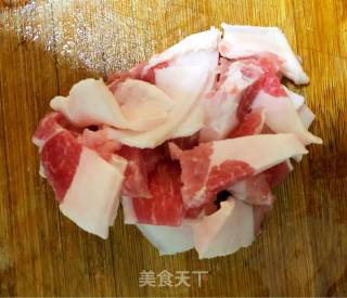家常蒜苔炒肉的做法步骤：2