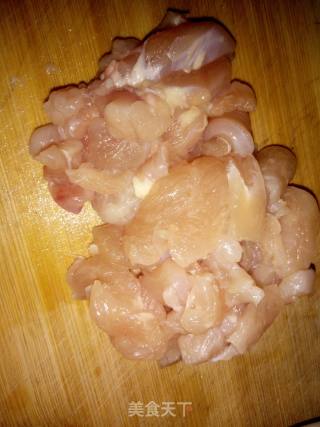 鸡肉炒双耳的做法步骤：4