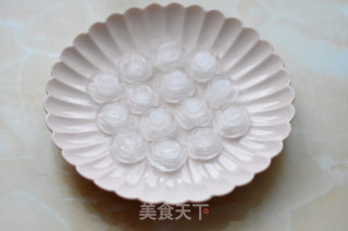 果汁这样喝才美味--火龙果奶昔的做法步骤：1