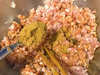 韭菜猪肉馅饺子的做法步骤：4