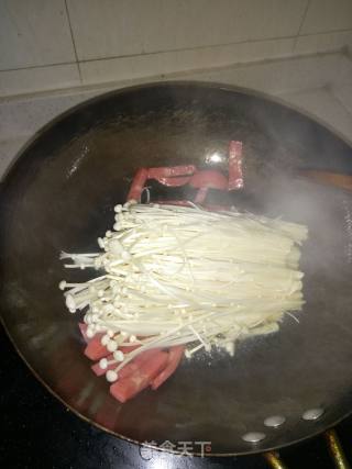 金针菇炒火腿的做法步骤：4
