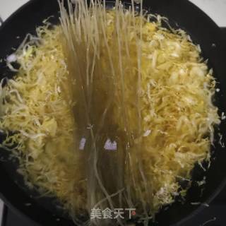 猪肉炖粉条的做法步骤：7
