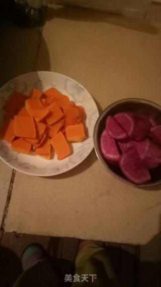 紫薯黄金饼的做法步骤：2