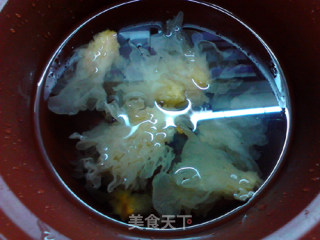 黑枸杞银耳羹的做法步骤：4