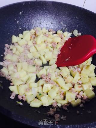 酱香土豆丁的做法步骤：4