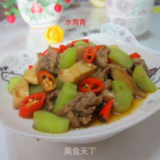 牛腩莴笋片的做法步骤：12
