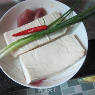 生抽肉末蒸豆腐的做法步骤：1