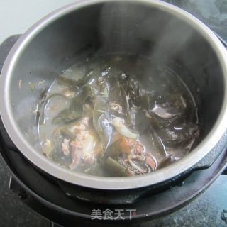 拆骨海带汤的做法步骤：8
