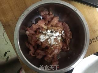 京酱肉丝的做法步骤：1