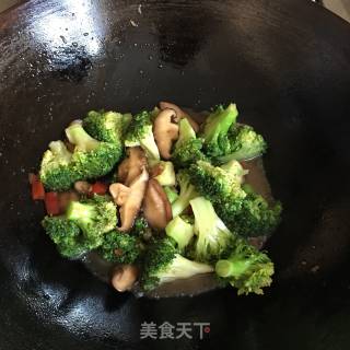 香菇西兰花的做法步骤：11