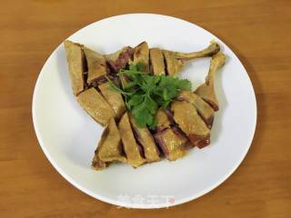 白切腊鸭腿的做法步骤：7