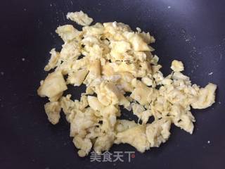 洋葱炒鸡蛋的做法步骤：5