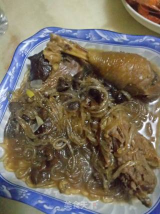 小鸡粉条炖蘑菇的做法步骤：1