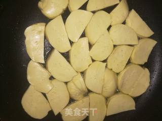 素鸡木耳回锅肉的做法步骤：1