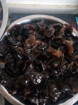 蒜苔肉丝的做法步骤：1