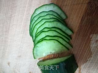 黄瓜拼花的做法步骤：2