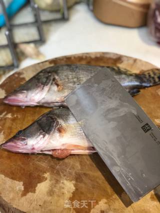 鳜鱼豆腐汤的做法步骤：1
