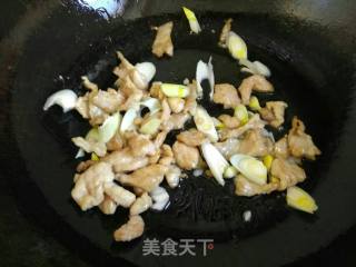 菠菜肉片粉丝汤的做法步骤：6