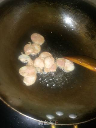 茄丁炒腊肠的做法步骤：3