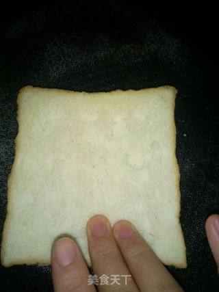 吐司焗火腿的做法步骤：1