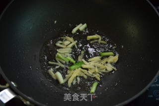 榨菜炒兔丁的做法步骤：6