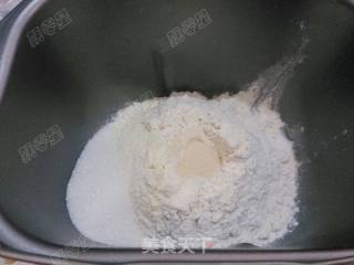 奶香吐司的做法步骤：2