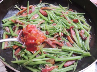 腊肉炒芹菜的做法步骤：8