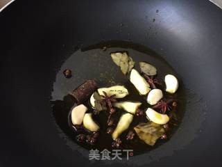 香菇酱卤鸡爪的做法步骤：4