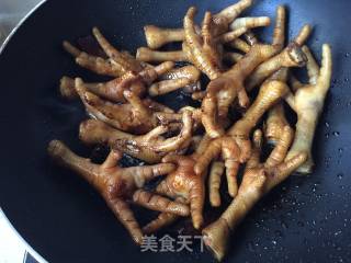 香菇酱卤鸡爪的做法步骤：6