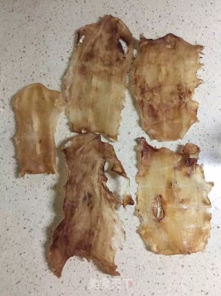 【小森妈妈菜谱】专业泡花胶二十年（蒸发与水发的区别）的做法步骤：1