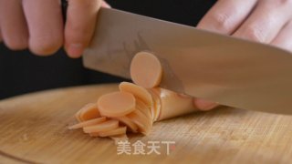 来嘛？请你吃6块钱的香菇披萨的做法步骤：3