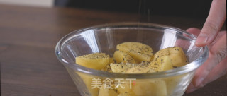 会做烤土豆牛排餐的我很温柔，待嫁！的做法步骤：4