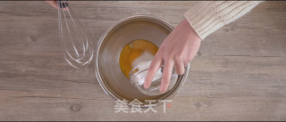 口感醇香的乳酪戚风蛋糕，温暖冬日的午后的做法步骤：3