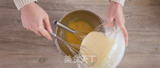 口感醇香的乳酪戚风蛋糕，温暖冬日的午后的做法步骤：5