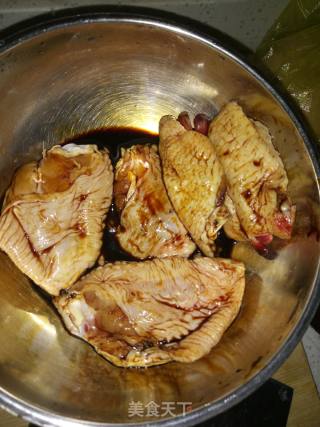 糖醋鸡翅的做法步骤：2