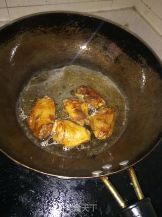 糖醋鸡翅的做法步骤：4