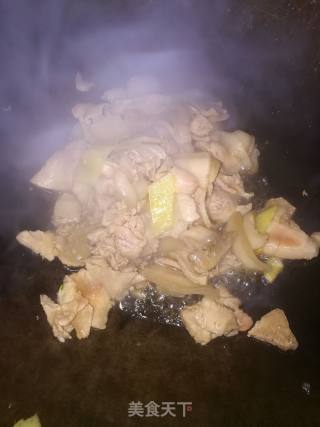 回锅肉的做法步骤：4