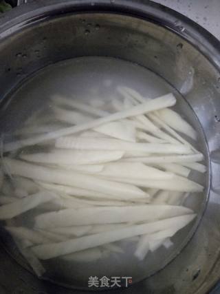 腊肉土豆丝的做法步骤：3