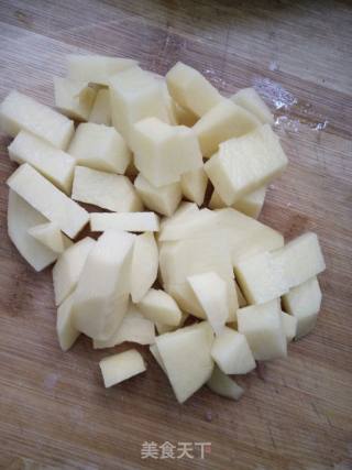 羊肉烧土豆的做法步骤：2