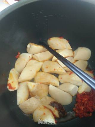 杏鲍菇焖藕的做法步骤：2