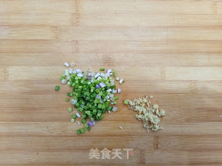 北极虾粉丝煲的做法步骤：2