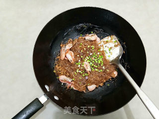 北极虾粉丝煲的做法步骤：12