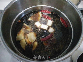 卤牛肉的做法步骤：3