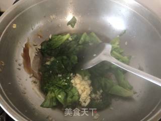蒜香生菜的做法步骤：4