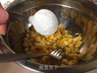 华丽丽的芝士玉米烙的做法步骤：3