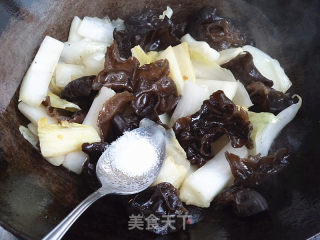炒黑白菜的做法步骤：10