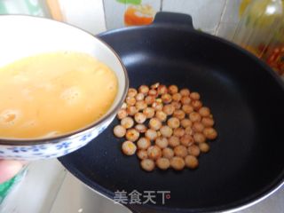 香肠煎鸡蛋的做法步骤：7