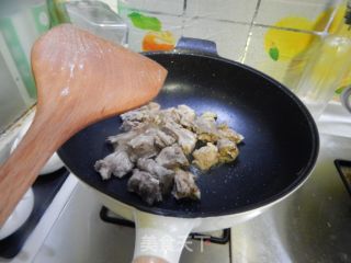 白萝卜烧排骨的做法步骤：3