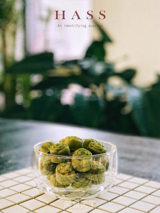 牛油果抹茶冰棒的做法步骤：1