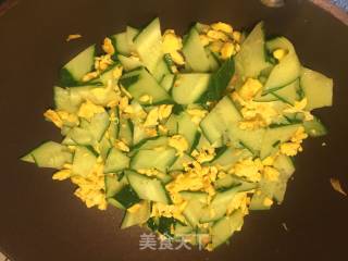 青瓜炒鸡蛋-超美味减肥餐的做法步骤：5